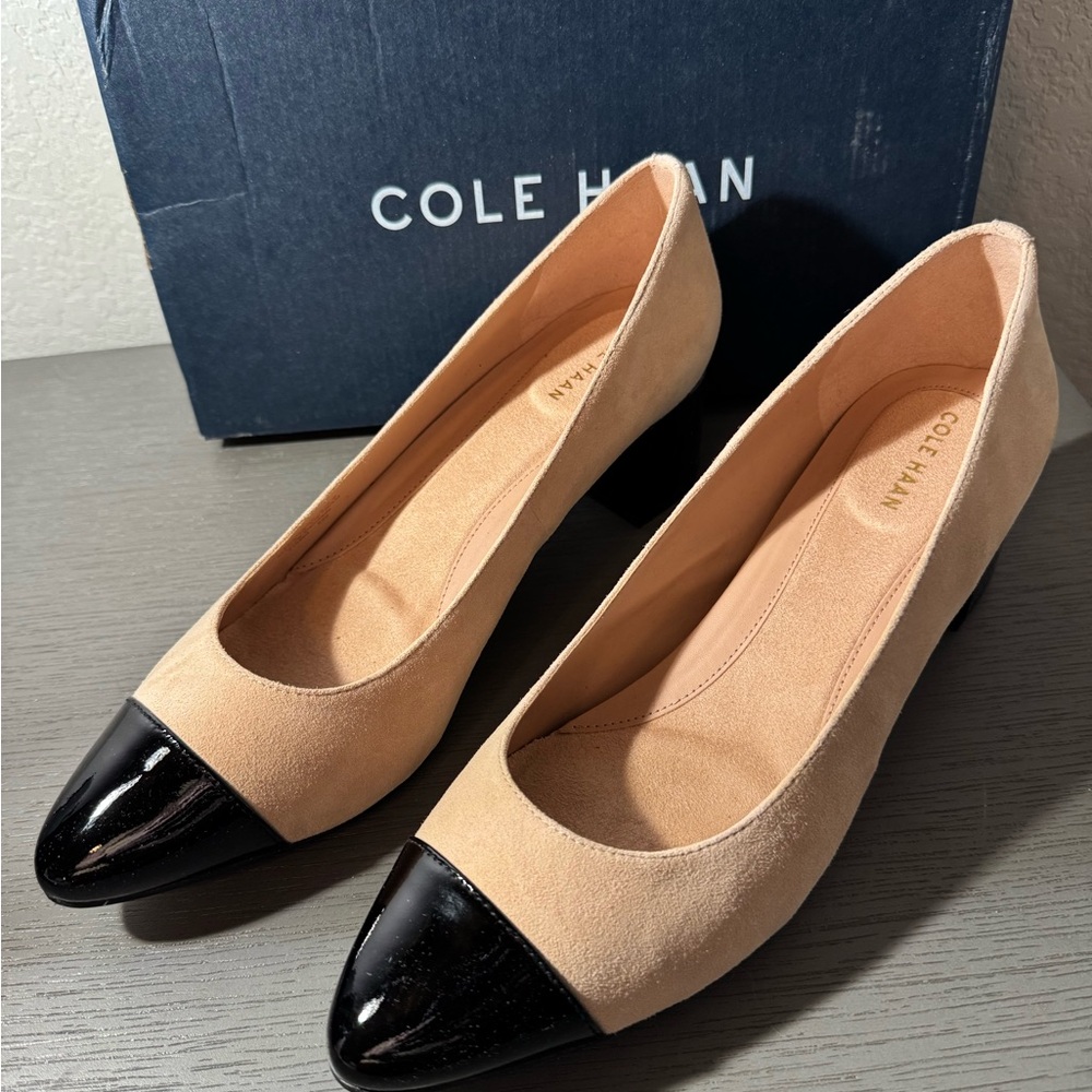 Cole Haan Women's Beige and Black Loafers